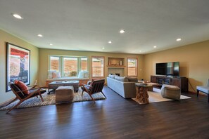 Smart TV, fireplace, foosball, table tennis