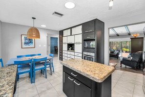 Interior - Private Heated Pool! Palm Trees! Beaches! Palm Harbor, Fl- Spread out w the fam! (Palm Harbor)