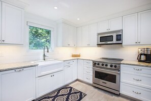Fridge, microwave, coffee/tea maker, toaster