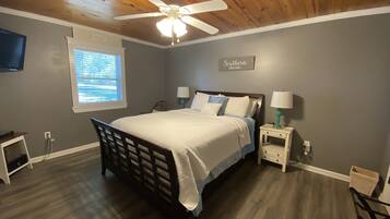 2 bedrooms, iron/ironing board, free WiFi, bed sheets