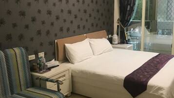 Desk, free WiFi, bed sheets