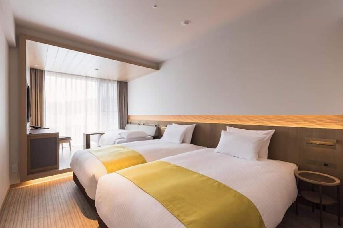 Luxe beddengoed, een kluis op de kamer, een bureau