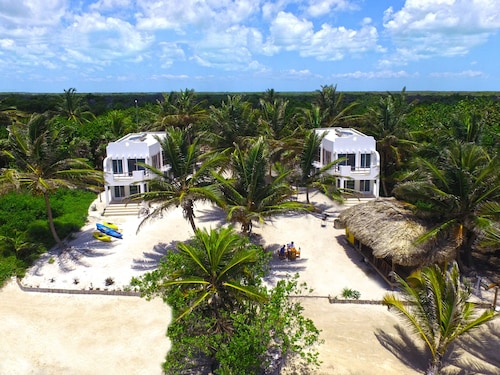 Ocean Front, Bar, Pool, Tour Center, includes 1st Night's Dinner