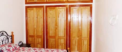 3 bedrooms, WiFi