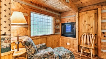 Smart-TV, peis og bøker