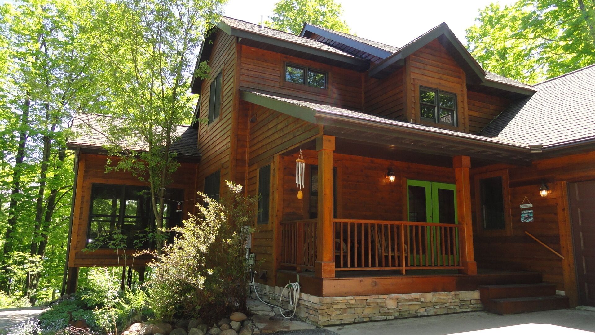 Private Modern Home in Rustic Surroundings
