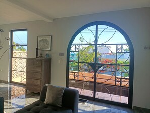 تلفزيون ذكي