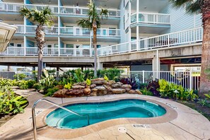 Beheizter Pool
