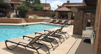 Oasis at the foot of Catalina!