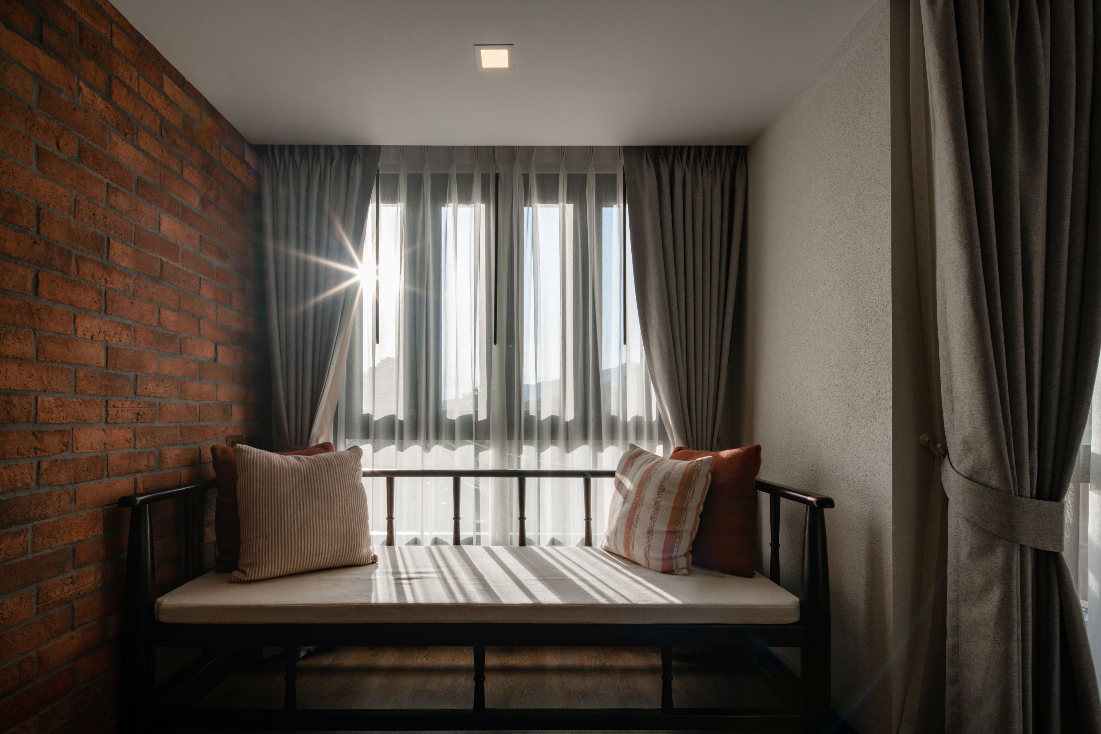 lanna corner room | 1 bedroom, in-room safe, desk, blackout curtains