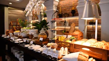 Daily buffet breakfast (THB 300 per person)