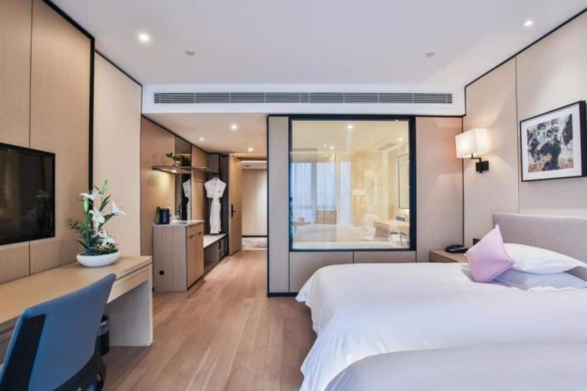1 bedroom, desk, blackout curtains, rollaway beds