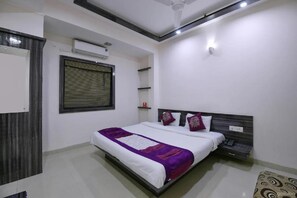 Room - Hotel Shri Niwas (Indore)