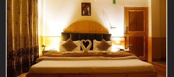 Manali cottage with private bath