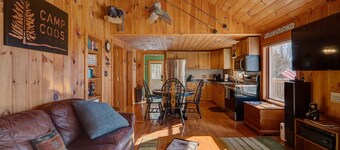 Vue sur le lac avec accĂšs, terrasse enveloppante; AccĂšs direct aux sentiers de VTT / motoneige