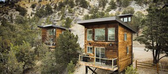 Treetop 2 Cabin Near Zion & Bryce. Hot tub & Pool