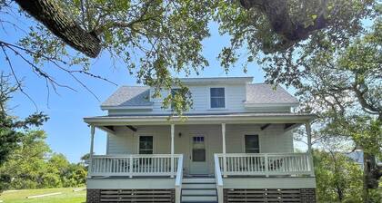 Beverly's House: Dog friendly convenient to Silver Lake Harbor