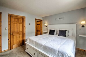 2 chambres, bureau, fer et planche à repasser, accès Internet