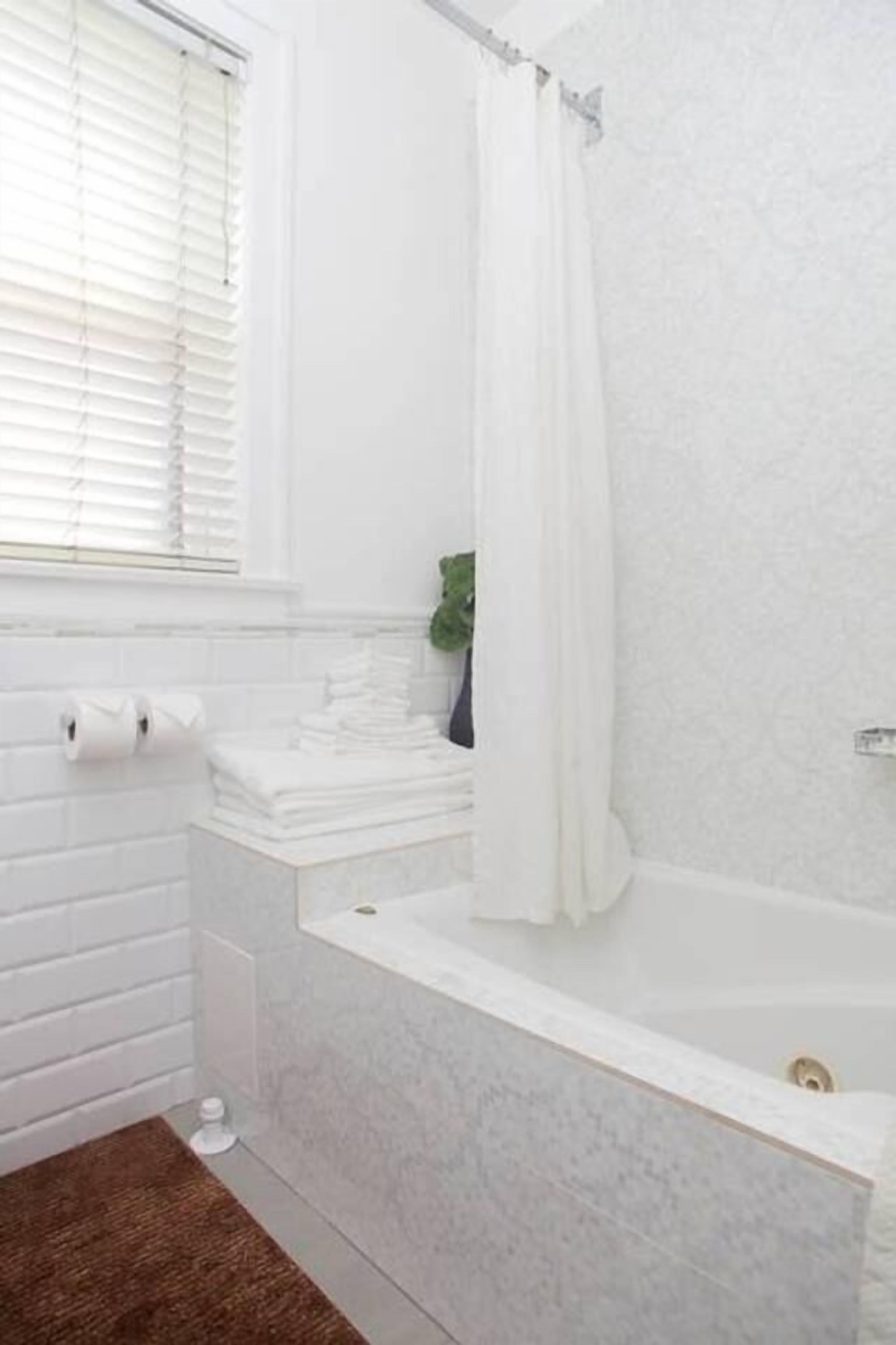 Bathtub