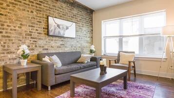 TV, Netflix, Hulu, streaming services