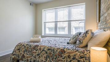 2 bedrooms, iron/ironing board, bed sheets