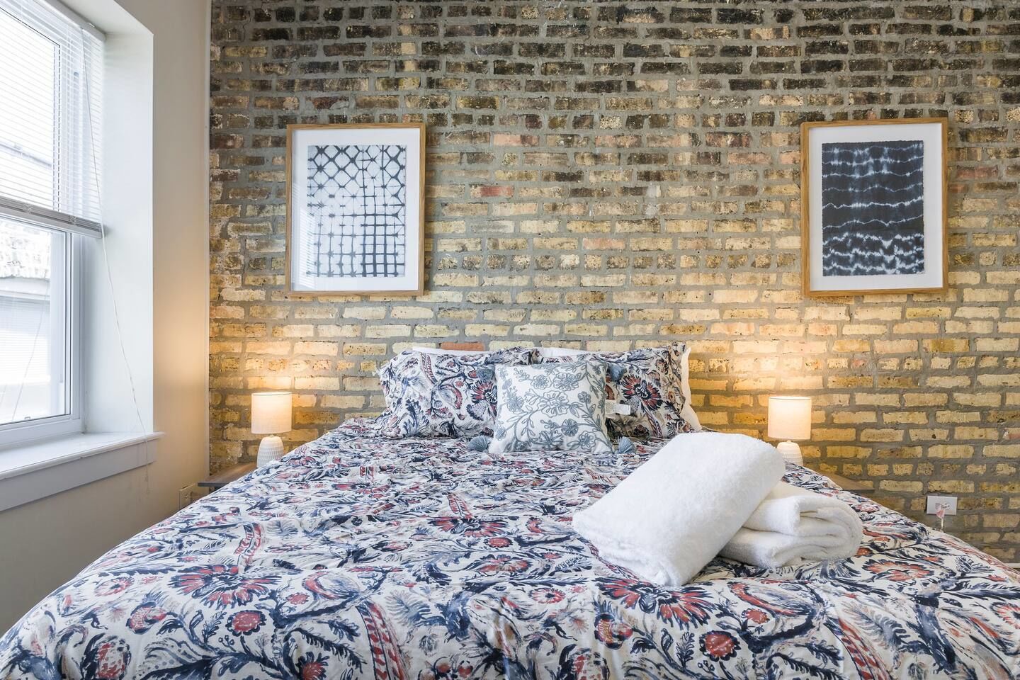 2 bedrooms, iron/ironing board, bed sheets