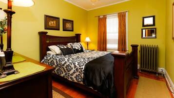 6 bedrooms, iron/ironing board, bed sheets
