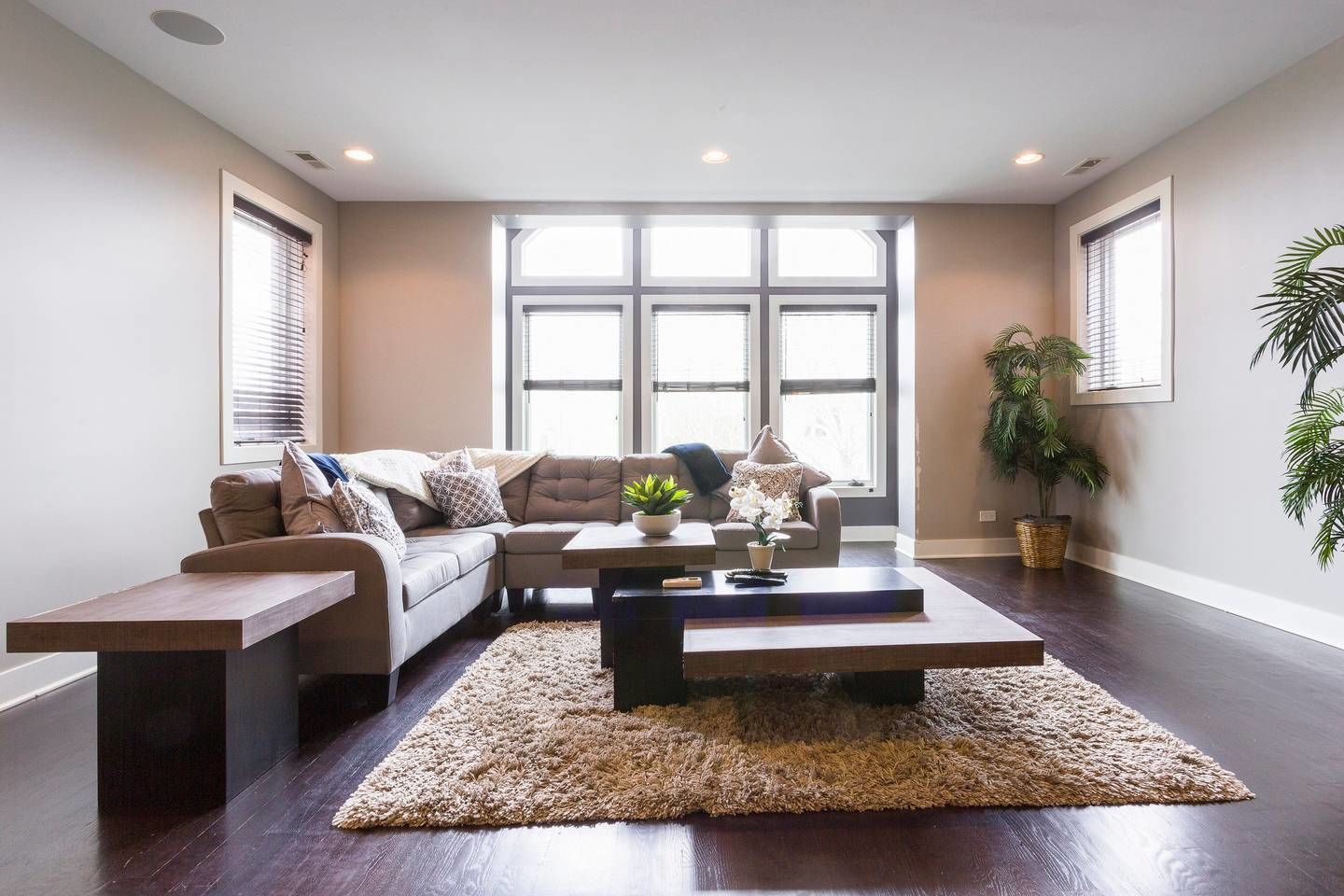 Flat-screen TV, fireplace