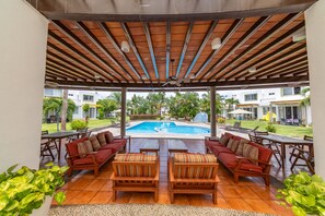 Pool - Amplia casa en fraccionamiento privado de Nuevo Vallarta (Nuevo Vallarta)