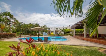 Amplia casa en fraccionamiento privado de Nuevo Vallarta