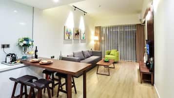 豪華景觀套房 | 1 間睡房、遮光窗簾/窗簾、免費 Wi-Fi、床單