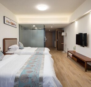 Deluxe Twin Room with City View