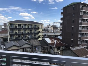 Standard Twin Room | Terrace/patio - Dajoko House (Osaka)
