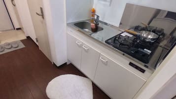 Standard Twin Room | Living area | Flat-screen TV