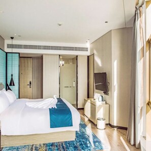 Habitación doble Confort | Cortinas blackout, wifi gratis y ropa de cama