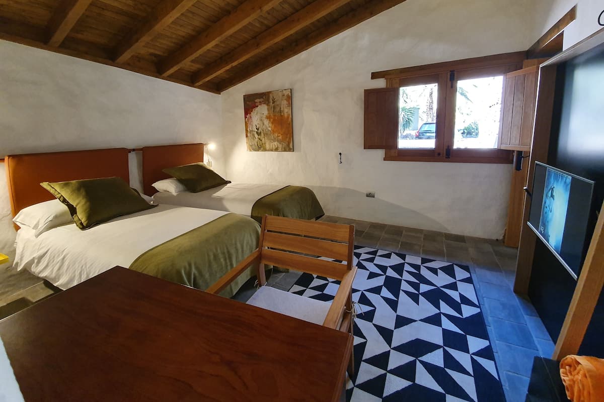 House, 2 Bedrooms (Abenchara)