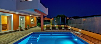 NIEUWE! Luxe Villa Dream met 32m² prive zwembad en 4 slaapkamers, in de buurt van Split