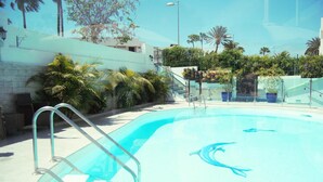 Pool - Apartamentos Bogotá (San Bartolomé de Tirajana)