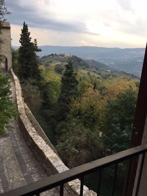 Interior - Spectacular Views - Charming House in Central Todi (Todi)