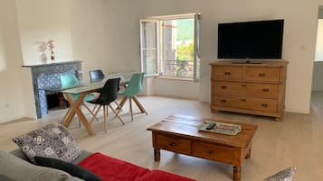 Smart TV, books, offices