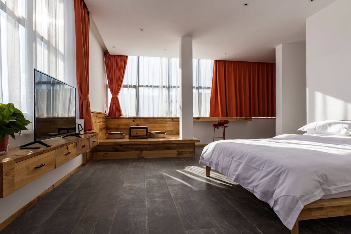 Traditional-Doppelzimmer | Daunenbettdecken, Pillowtop-Betten, individuell dekoriert