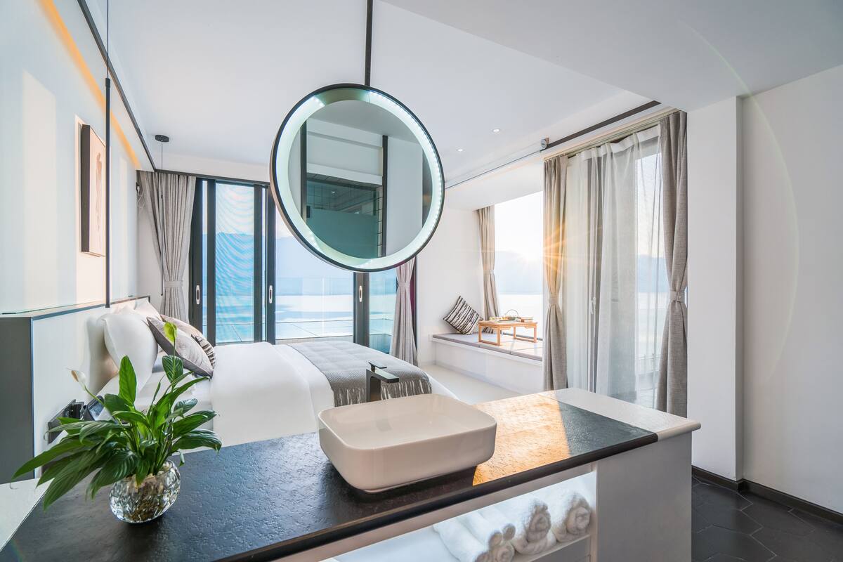 Grand-Suite | Daunenbettdecken, Pillowtop-Betten, individuell dekoriert