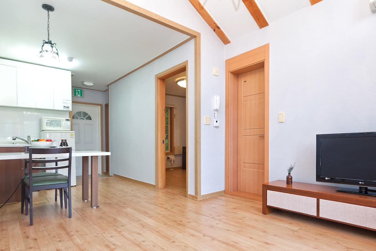 Superior Room | Living area | LCD TV