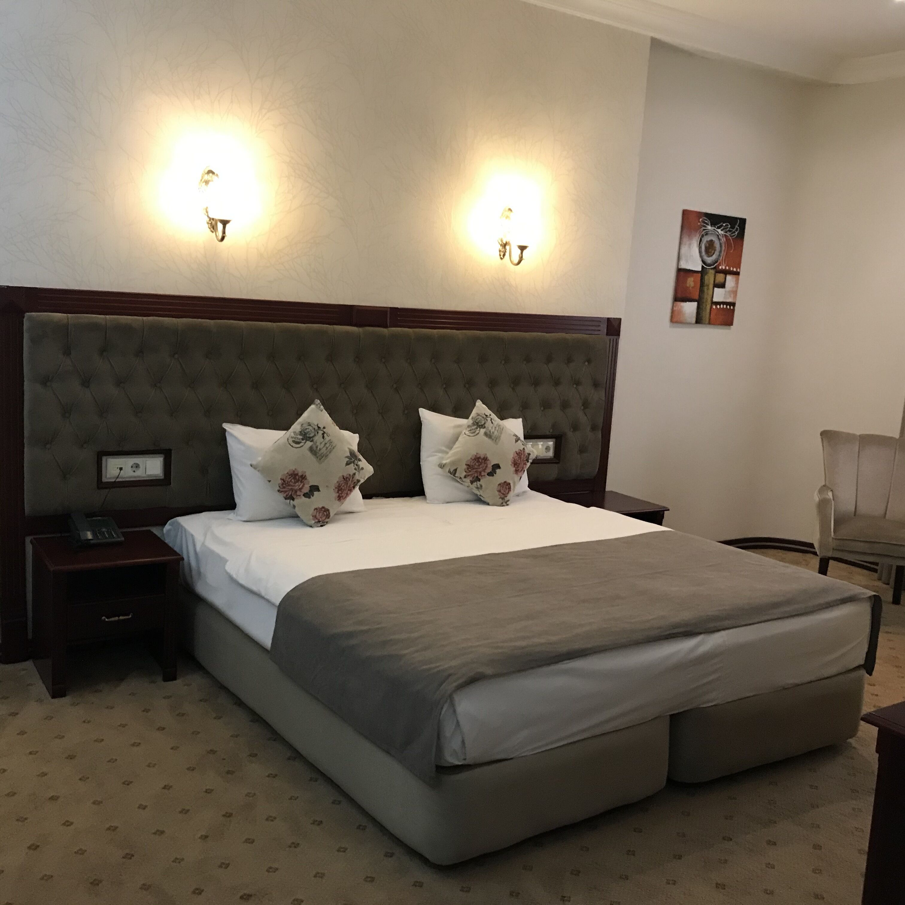 Photo - Capitol Hotel