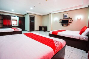 ห้องแฟมิลี่ | โต๊ะทำงาน, Wi-Fi ฟรี, ผ้าปูที่นอน