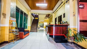 Quầy tiếp tân
