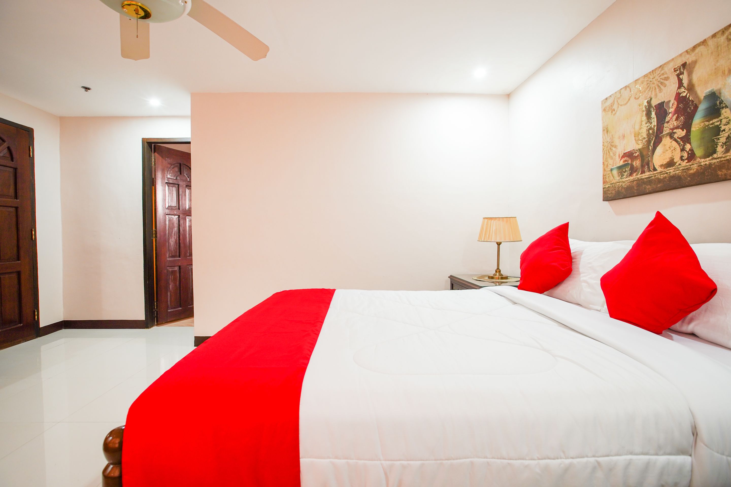 Free WiFi, bed sheets
