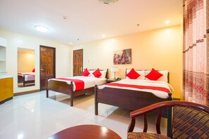 Suite Family Room | Free WiFi, bed sheets