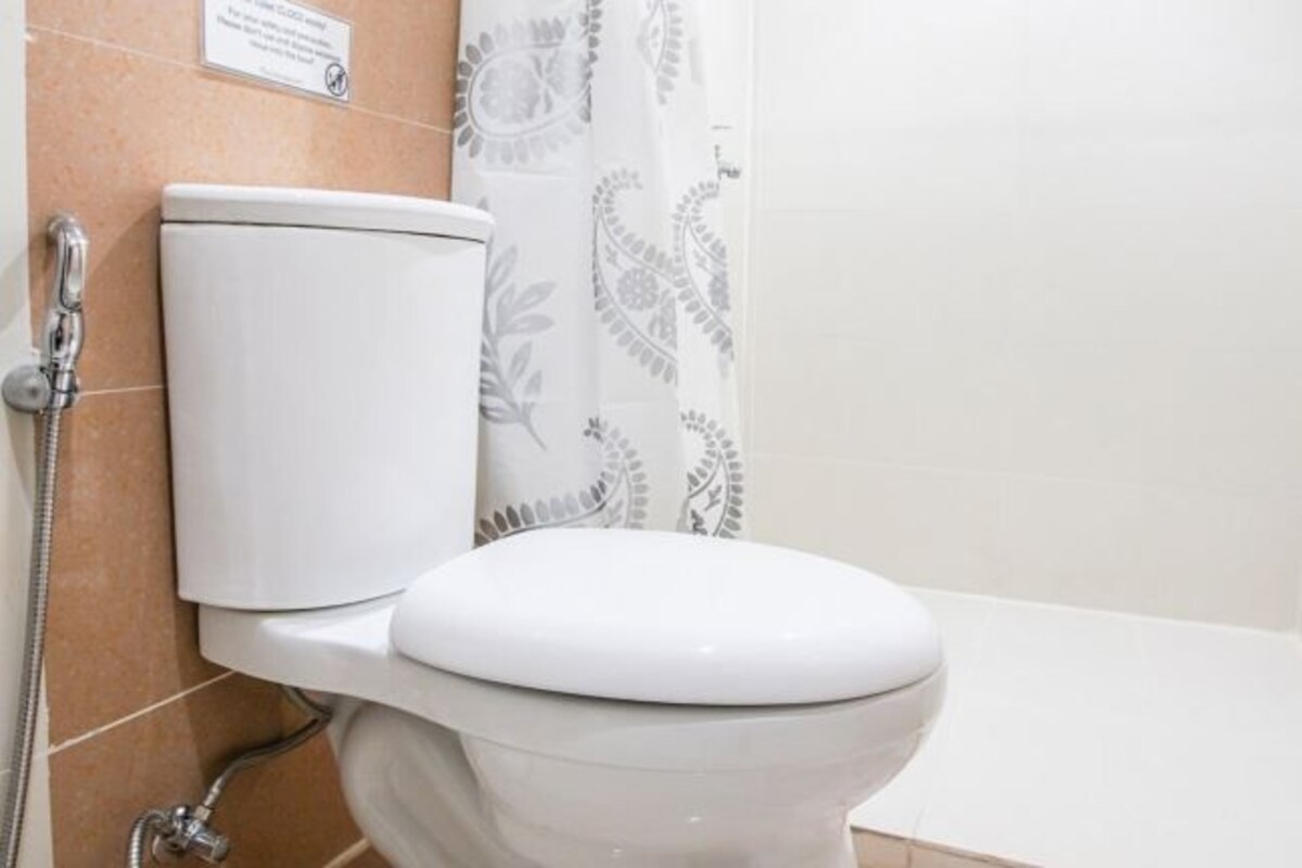 Ducha, toallas, jabón y champú
