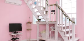 Room (Violin, Base 2-person) | Ruang tamu | TV LCD